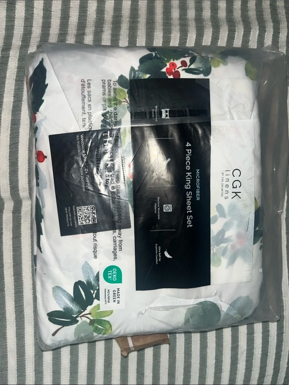 GK Linens White Sheet Set with Green Leaf and Red Berry Print